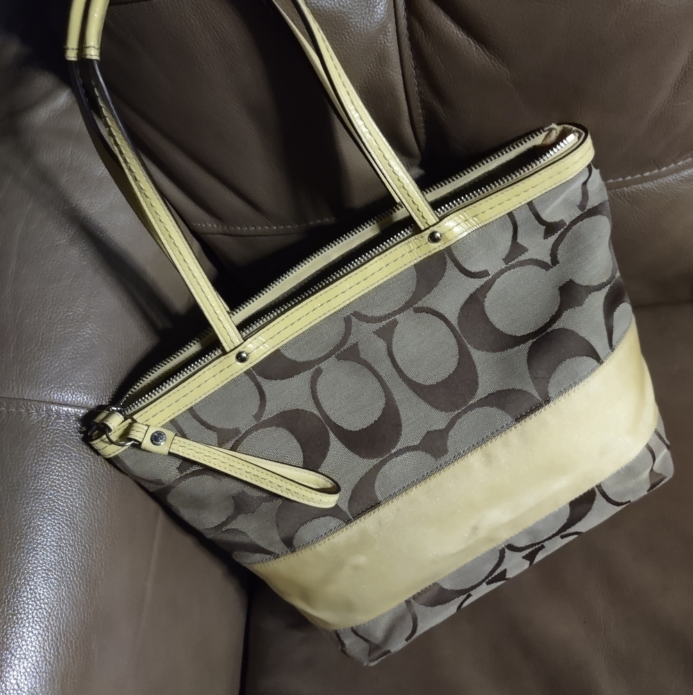 Coach Signature Jacquard Tote